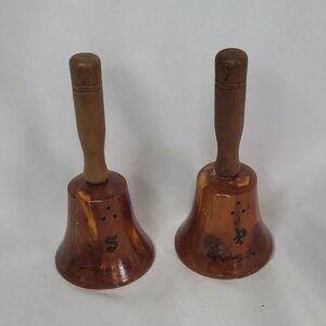 Gettysburg Wooden Hand Bell Salt And Pepper Shakers Vintage Good Used